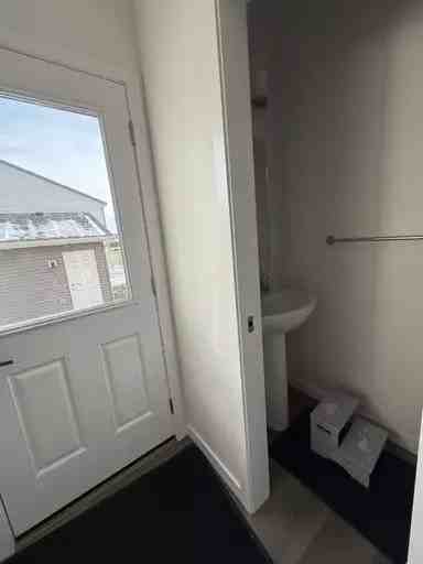 5165 Edgemont Boulevard NW - Photo 5 of 11