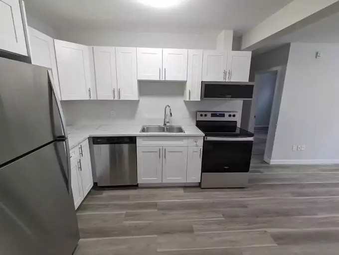 511 Munroe Ave #3 - Photo 2 of 11