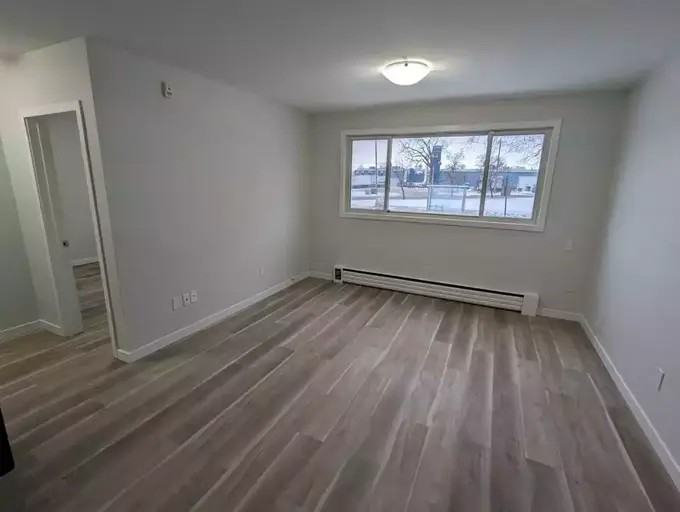 511 Munroe Ave #3 - Photo 6 of 11