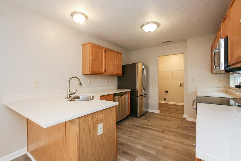 4615 Falcon Run Way - Photo 6 of 16