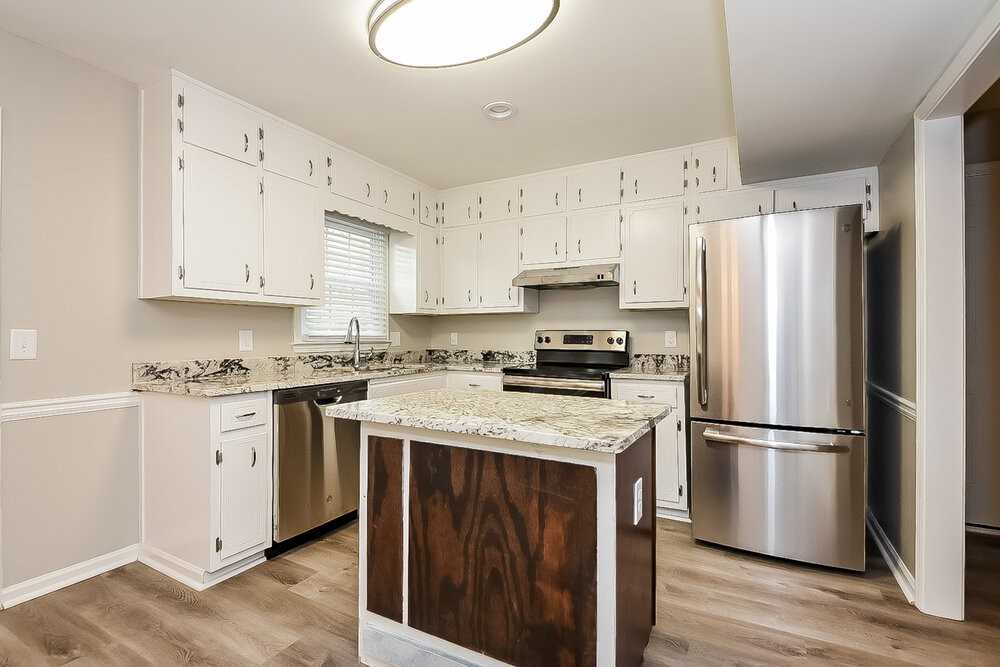 1220 Izod Ct - Photo 7 of 17