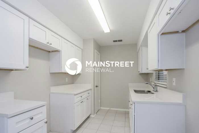 834 Cinnamon Dr - Photo 4 of 16