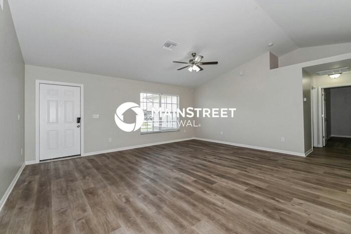 2216 Northwest 5th Street - Photo 3 of 16