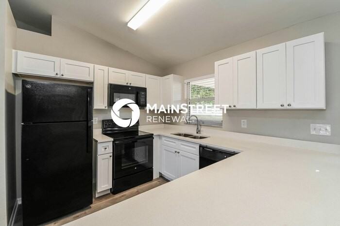 2216 Northwest 5th Street - Photo 7 of 16