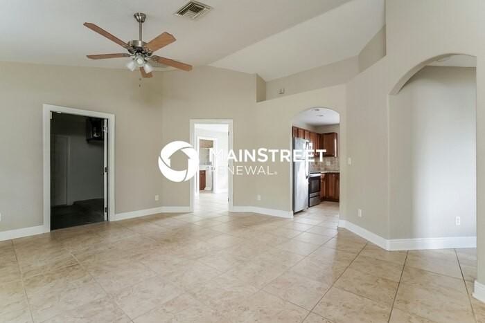 2510 Barcelona Ave - Photo 2 of 16