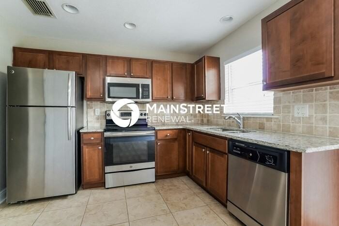 2510 Barcelona Ave - Photo 5 of 16