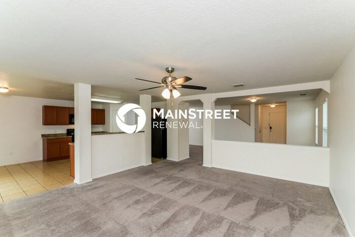 13019 Strada Privata - Photo 3 of 17