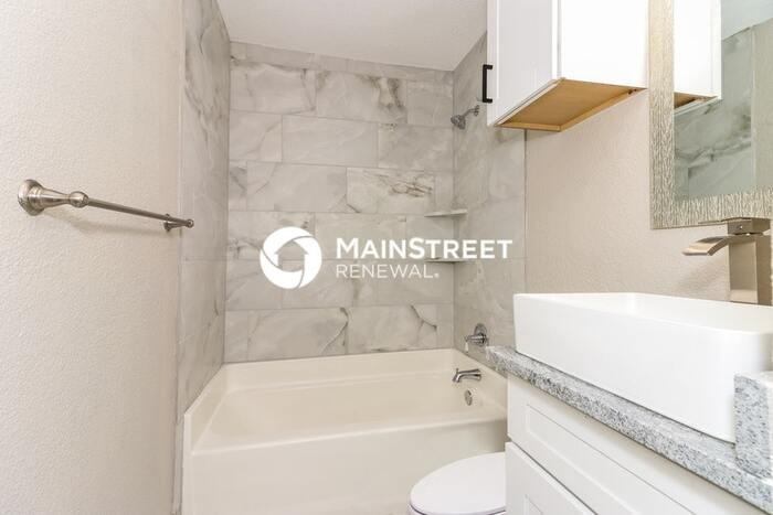 1708 Joyce St - Photo 5 of 16