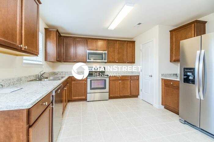 Moriches Ct - Photo 4 of 15