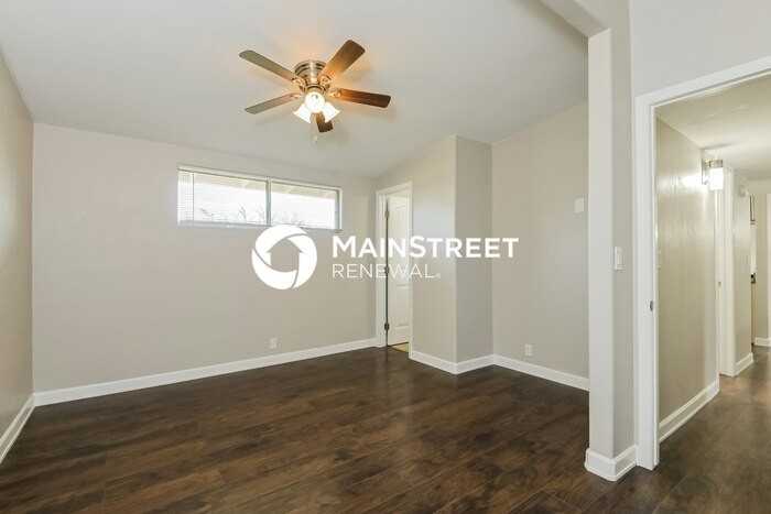 7401 E 19th St - Photo 6 of 16