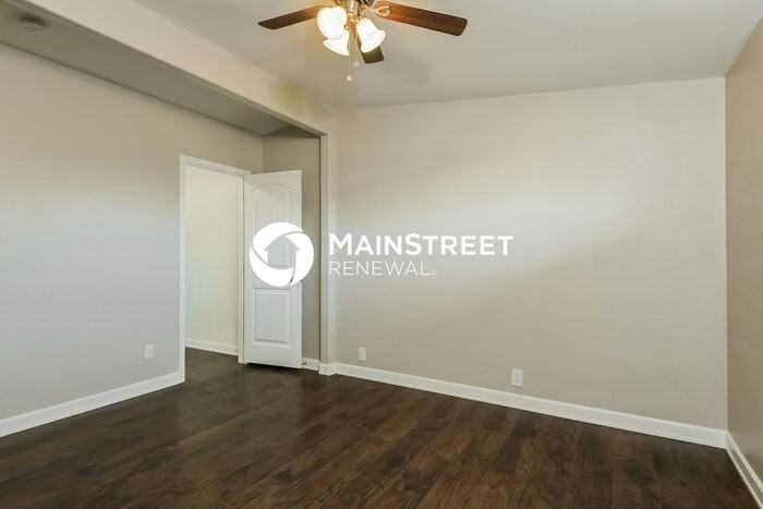 7401 E 19th St - Photo 7 of 16