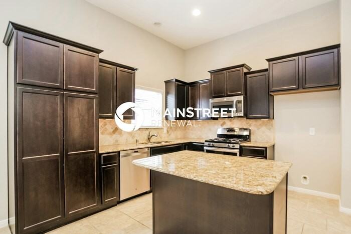 13346 Davenport Hills Ln - Photo 7 of 16