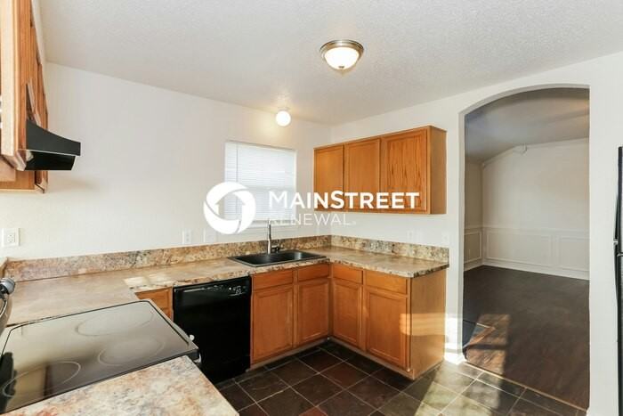 8117 Sweetwater Ln - Photo 7 of 16