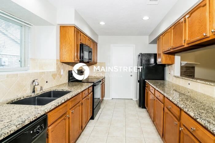 1336 Colmar Dr - Photo 6 of 16