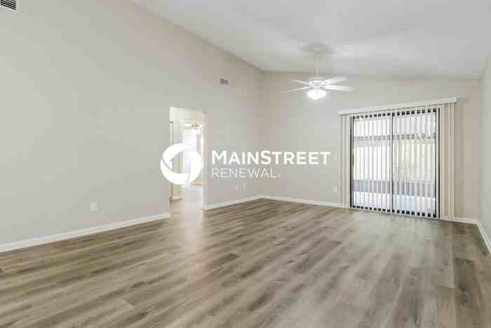 8761 Pinevalley Ln - Photo 2 of 16