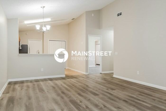 8761 Pinevalley Ln - Photo 5 of 16