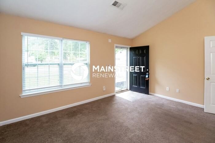 685 Nassau Street - Photo 2 of 15