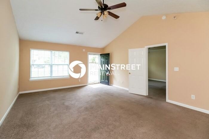 685 Nassau Street - Photo 6 of 15