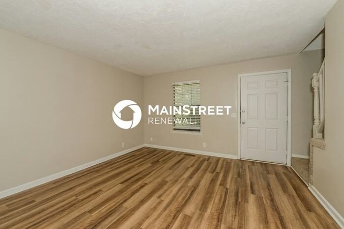 3203 Lakeford Dr - Photo 2 of 18