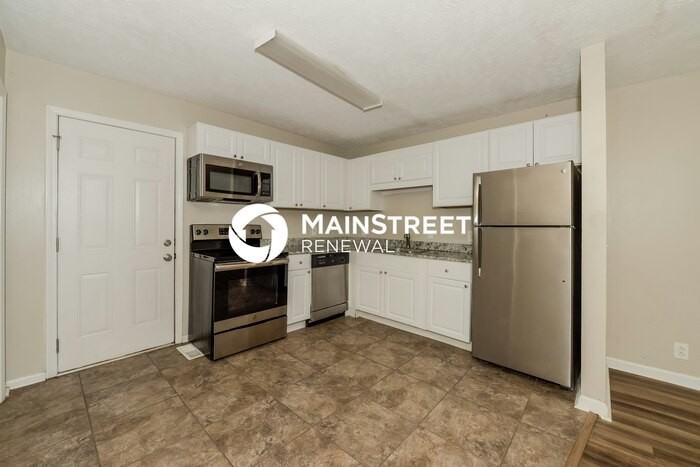 3203 Lakeford Dr - Photo 4 of 18