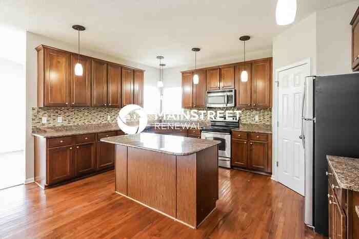 594 Jockey Pl - Photo 5 of 17