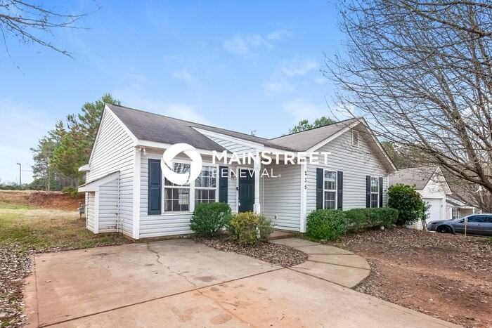 235 Kingville Dr - Photo 3 of 16