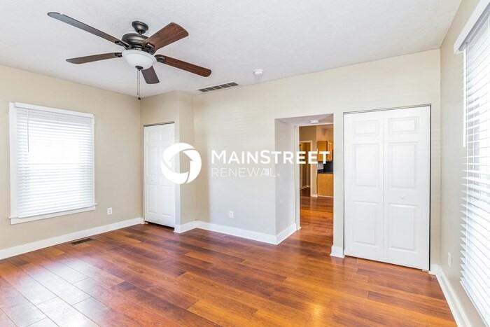 1422 Longfield Ave - Photo 4 of 16