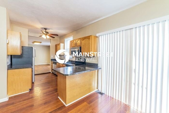 1422 Longfield Ave - Photo 5 of 16