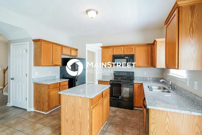 6104 Bent Wood Dr - Photo 6 of 18