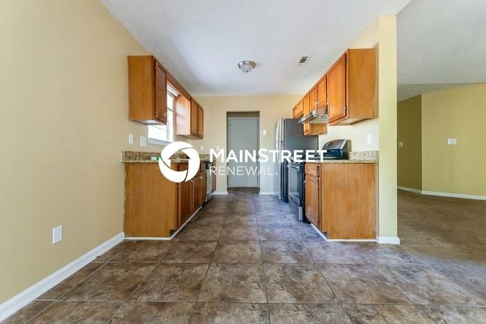 6805 Silver Maple Dr - Photo 7 of 15