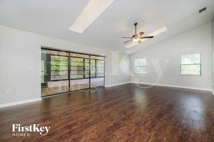 8604 Knob Hill Court - Photo 2 of 14