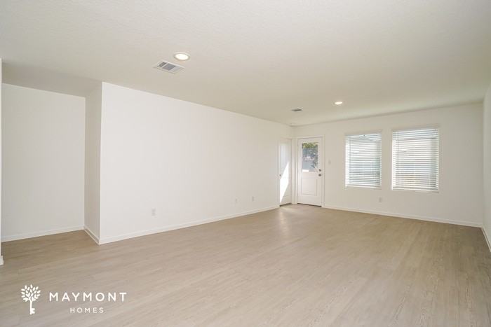 10204 Bridgton Ml - Photo 4 of 19