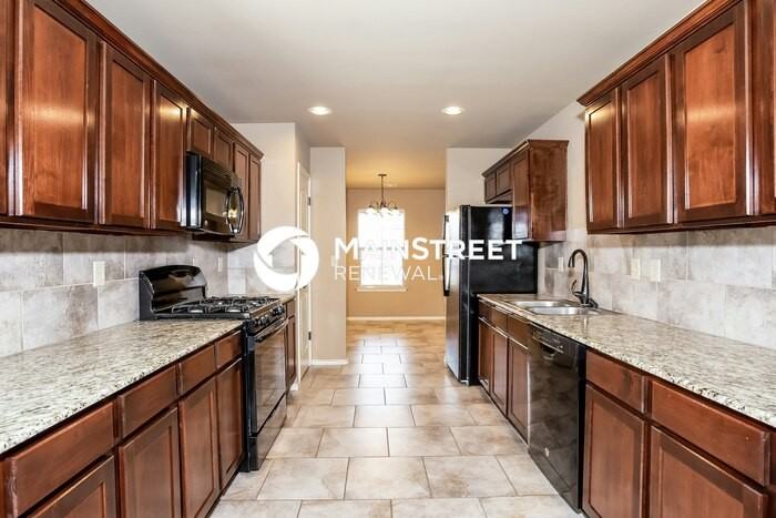 7412 Comrade Ln - Photo 5 of 15