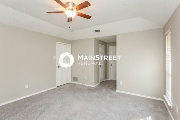 521 Anglebluff Dr - Photo 7 of 16