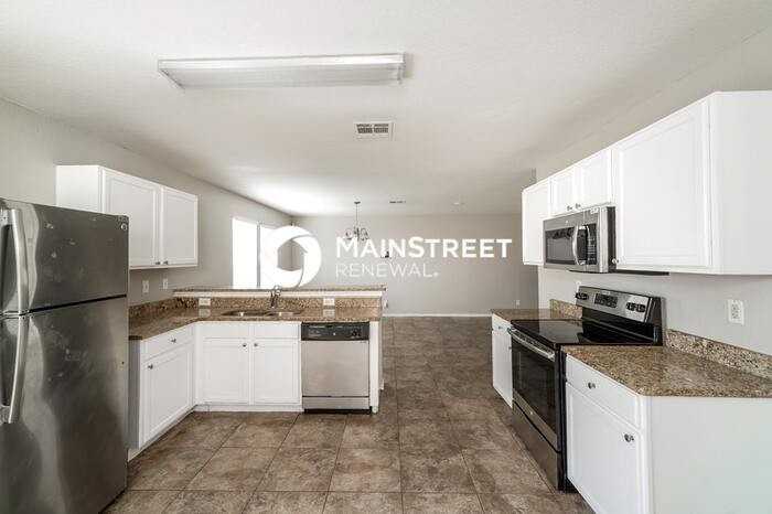 6210 Lake Superior St - Photo 6 of 17