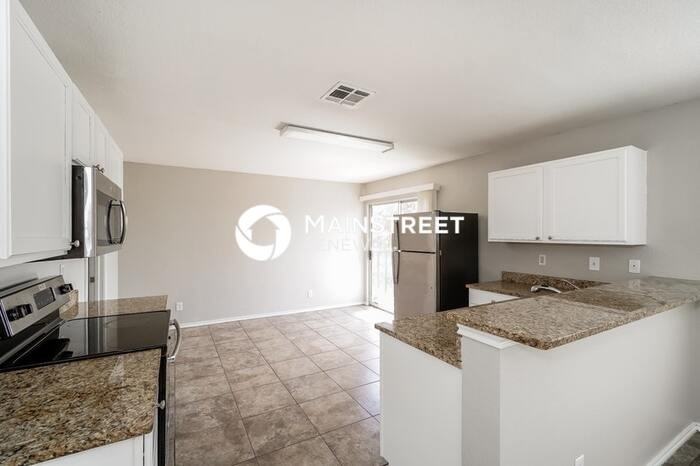 6210 Lake Superior St - Photo 7 of 17