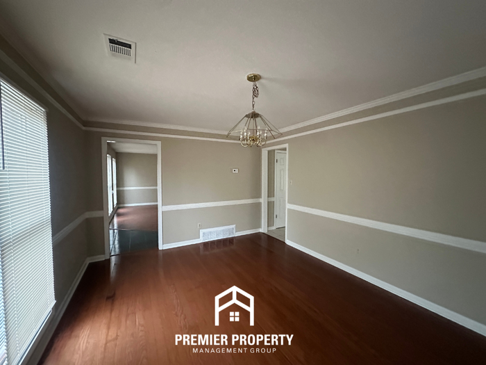 8842 Aspen View Cv - Photo 3 of 23