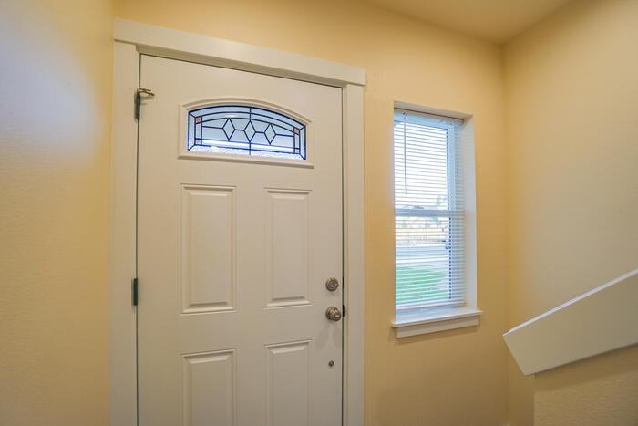 11215 Northeast 23rd Street - Photo 5 of 35