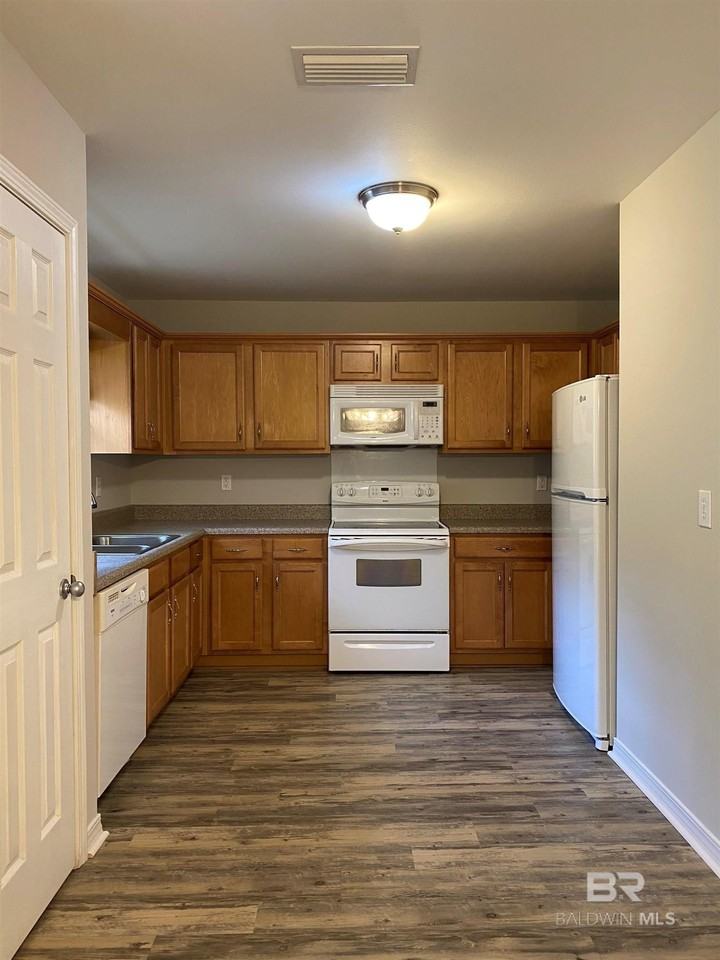 25695 Argonne Drive - Photo 4 of 15