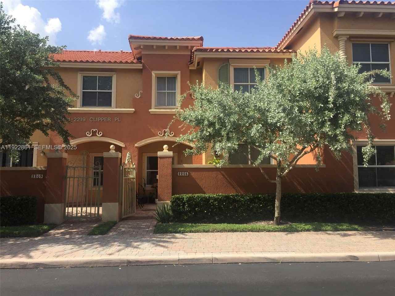 2205 Clipper Pl #5404