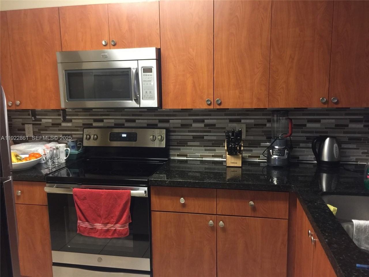 2205 Clipper Pl #5404 - Photo 3 of 7