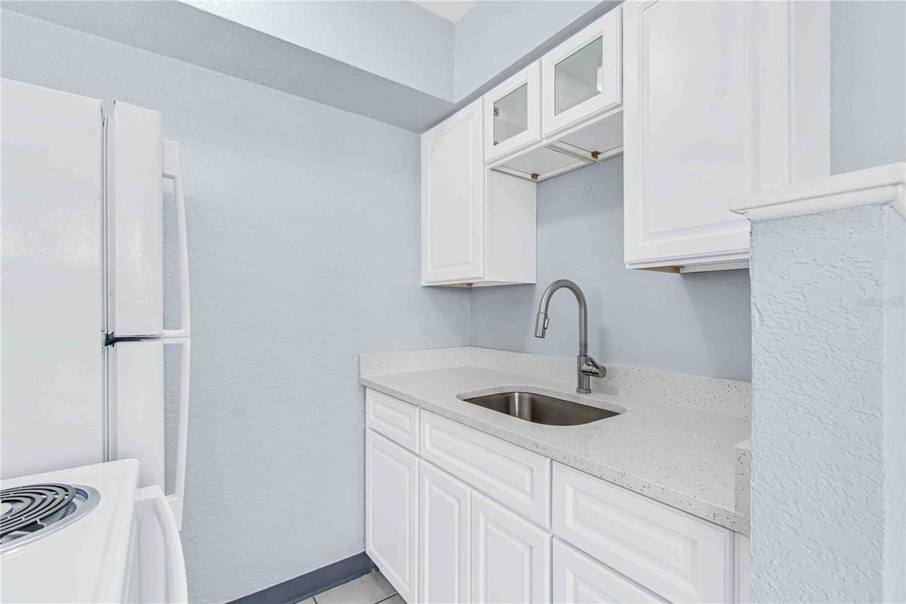 140 112th Ave N #2 - Photo 5 of 22