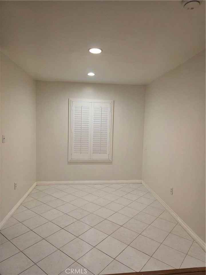 9251 Rio Dell St - Photo 3 of 15