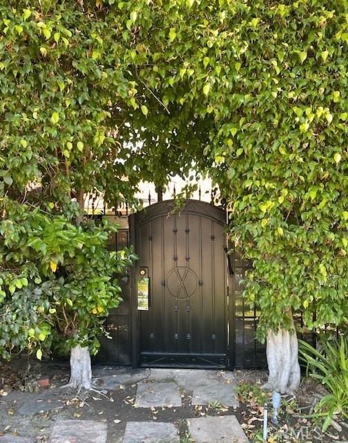 4629 Forman Ave - Photo 5 of 25