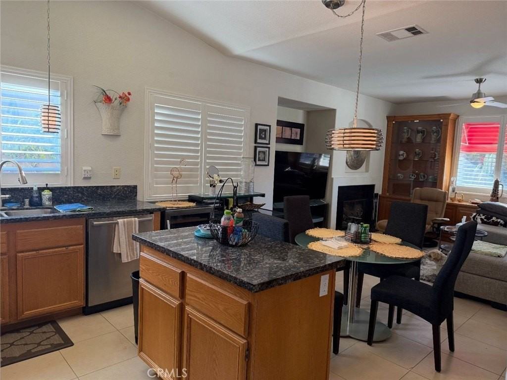 37677 Emerson Dr - Photo 7 of 35