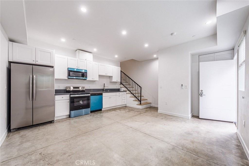 11839 11839 Runnymede 1/2 - Photo 4 of 27