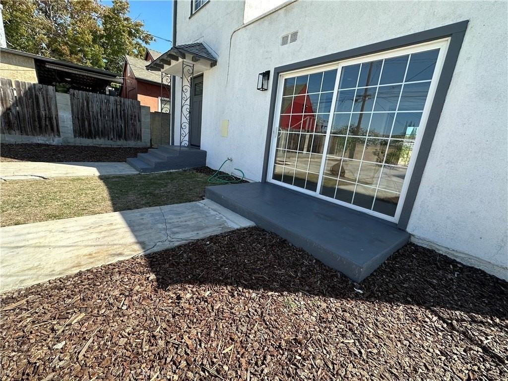 2207 W 78th St - Photo 5 of 5