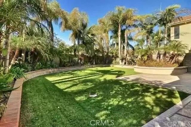 4739 E Ashford Ave - Photo 5 of 46