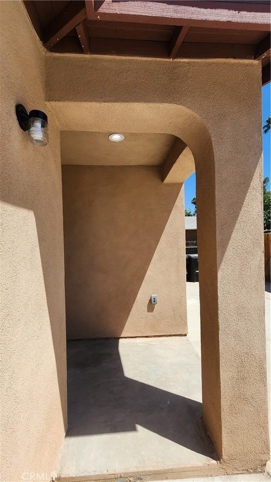 3433 Eucalyptus Avenue - Photo 7 of 38