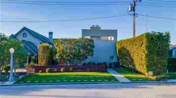 featured image of 519 Santa Ana Avenue